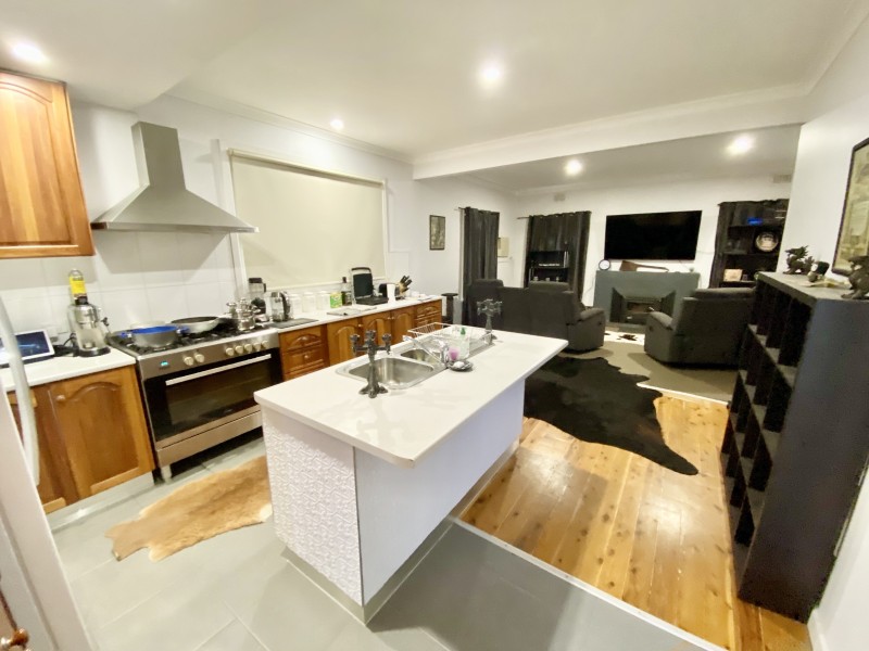 96 Macauley Street, Deniliquin NSW 2710