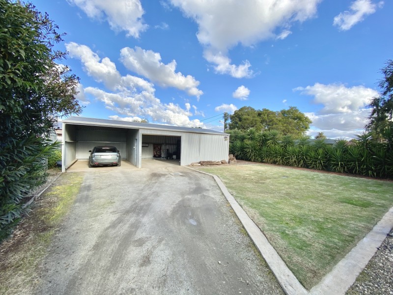 96 Macauley Street, Deniliquin NSW 2710