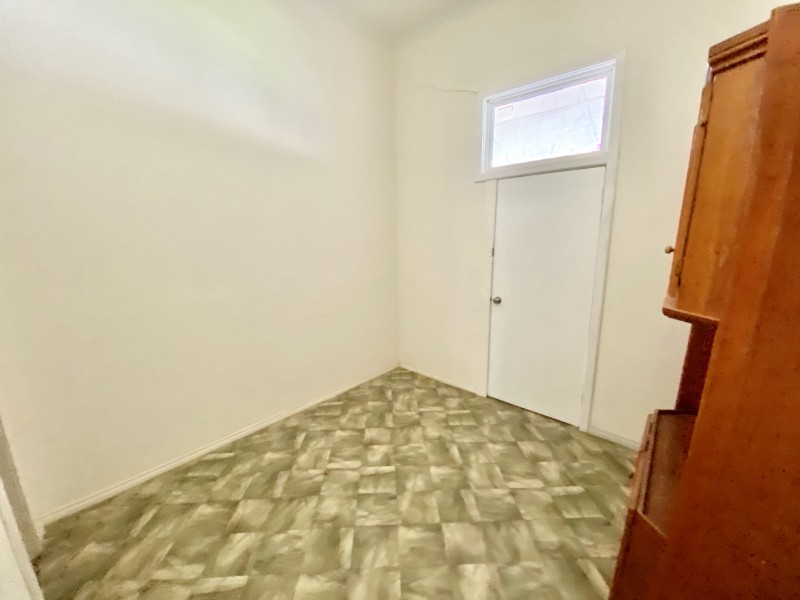 111 Pine Street, Hay NSW 2711