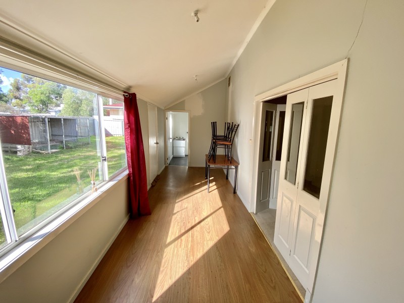 111 Pine Street, Hay NSW 2711