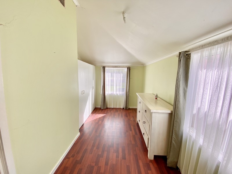 111 Pine Street, Hay NSW 2711