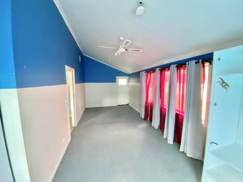 111 Pine Street, Hay NSW 2711