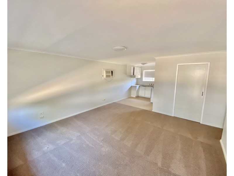 504 CADELL STREET, Hay NSW 2711