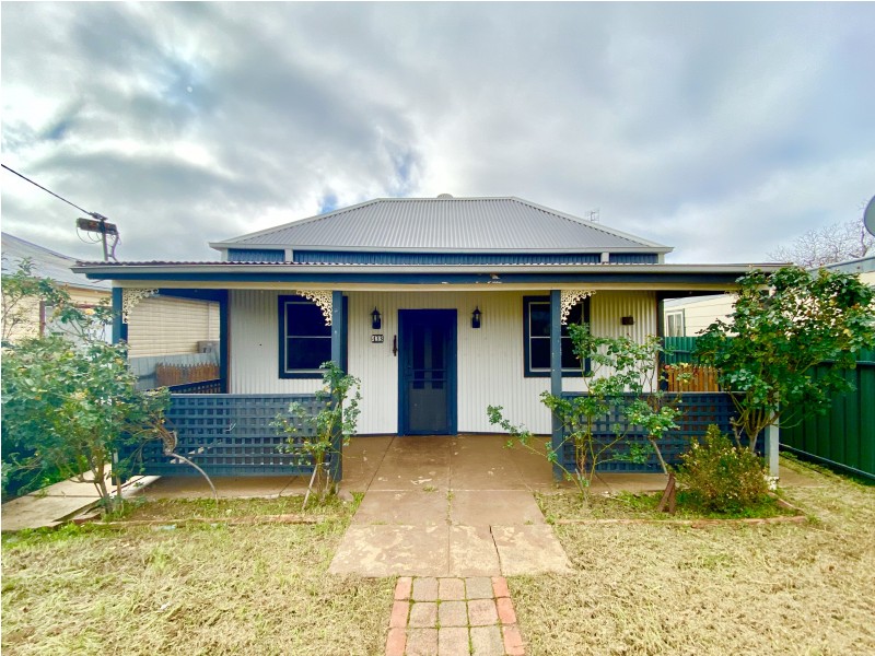 433 Church Street, Hay NSW 2711
