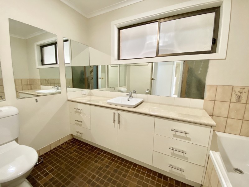 466 George Street, Deniliquin NSW 2710