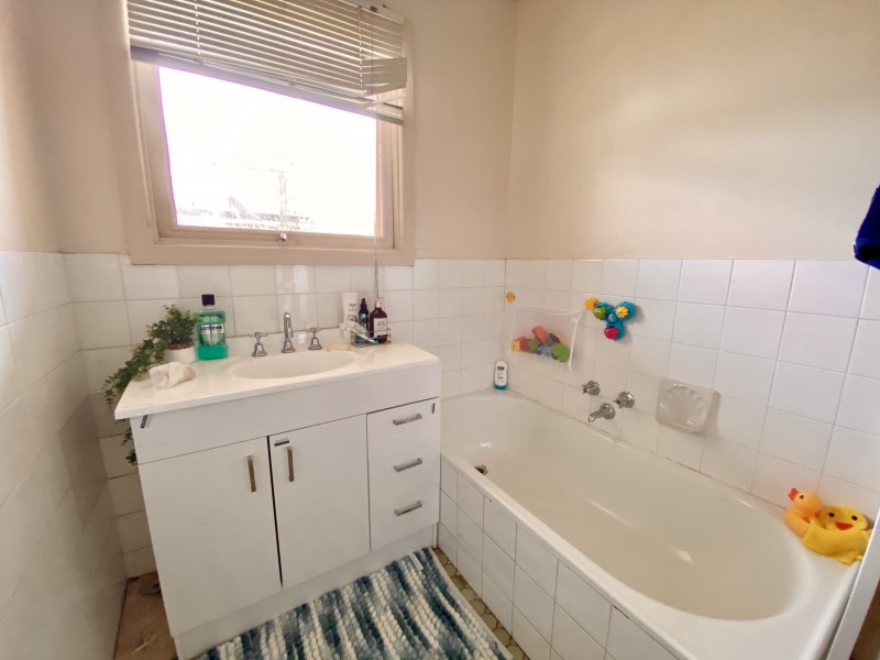 3 Greaves Crescent, Deniliquin NSW 2710