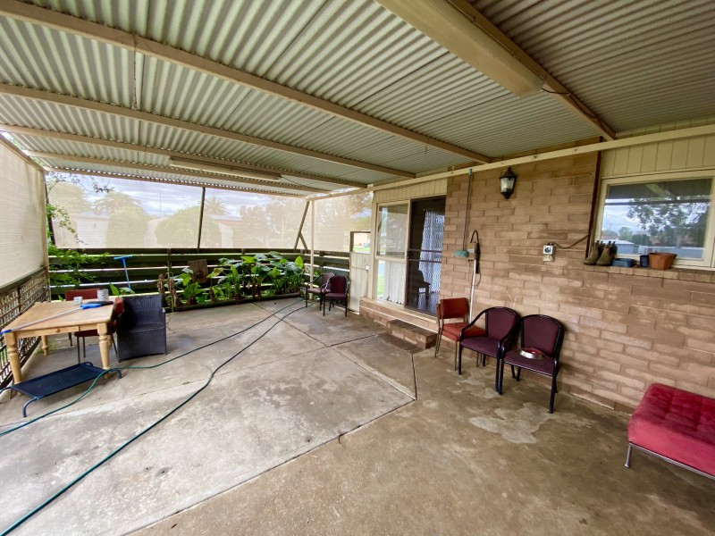 3 Greaves Crescent, Deniliquin NSW 2710