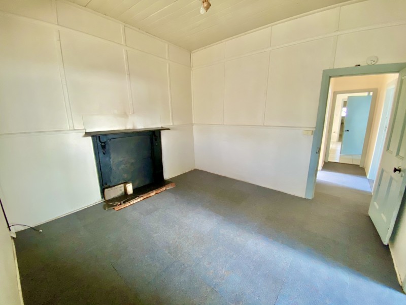 443 Church Street, Hay NSW 2711