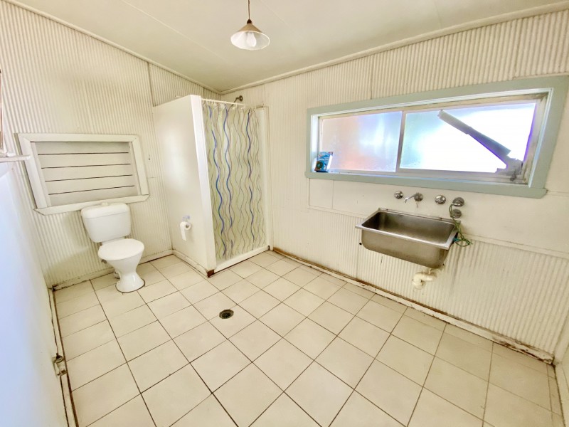 443 Church Street, Hay NSW 2711