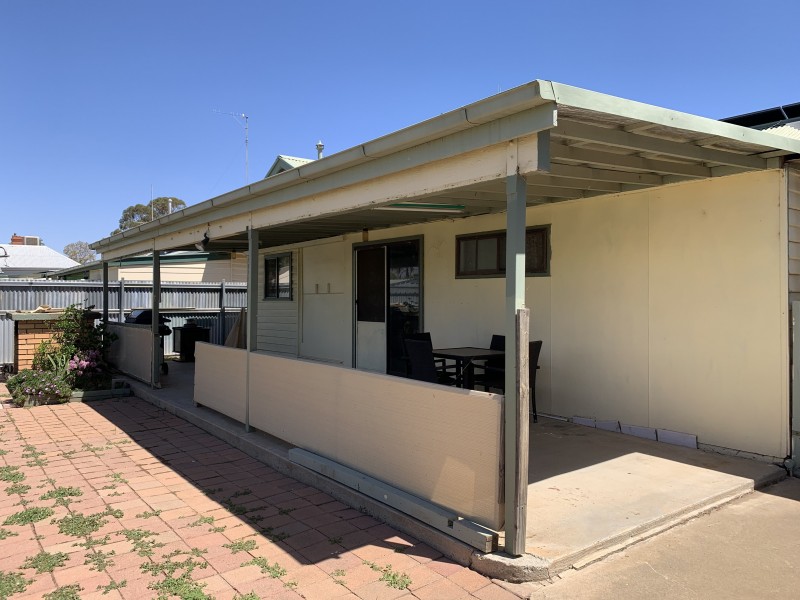 112 NAPIER STREET, Deniliquin NSW 2710