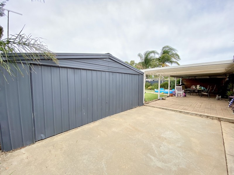 13 Johnston Crescent, Deniliquin NSW 2710