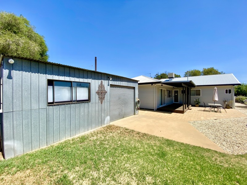 299 NOYES STREET, Deniliquin NSW 2710