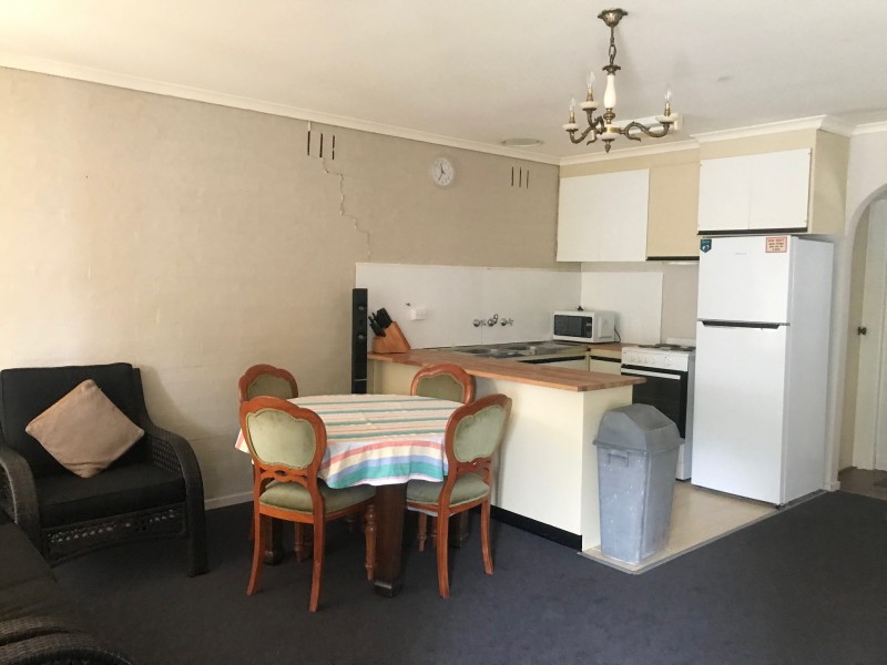 2/222 Lachlan, Hay NSW 2711