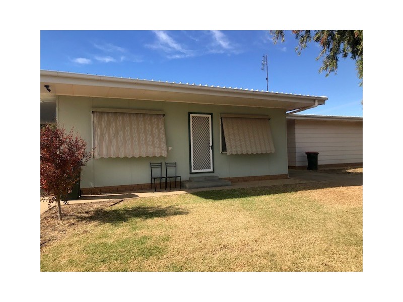 2/319 CHURCH STREET, Hay NSW 2711