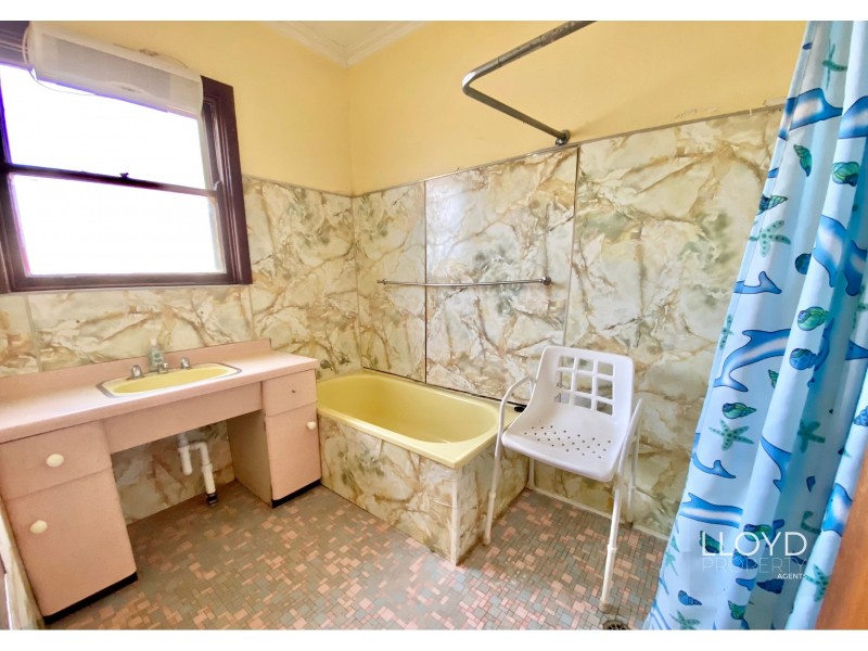 255 LACHLAN STREET, Hay NSW 2711