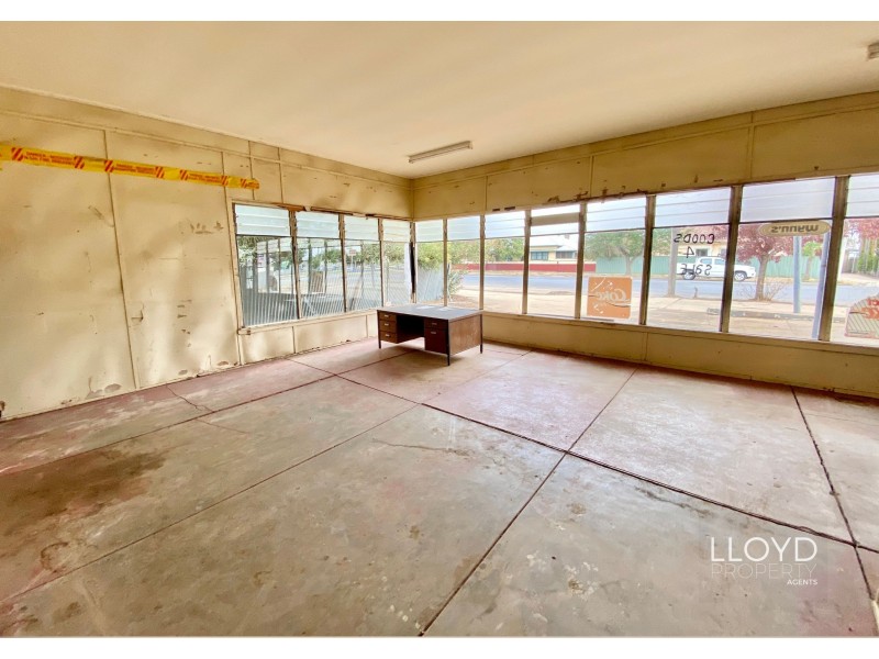 255 LACHLAN STREET, Hay NSW 2711