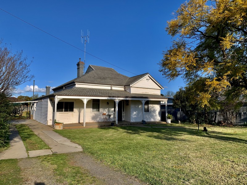 16 COREE STREET, Finley NSW 2713