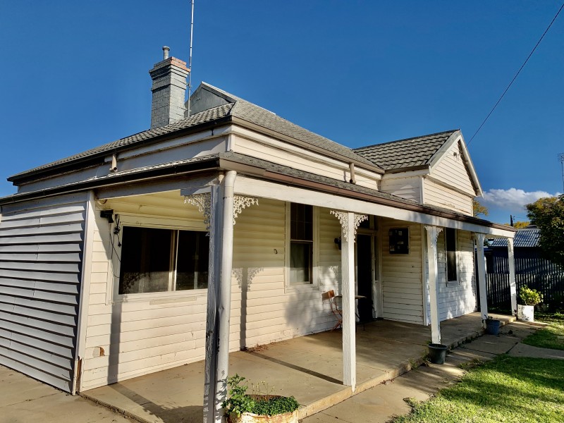 16 COREE STREET, Finley NSW 2713