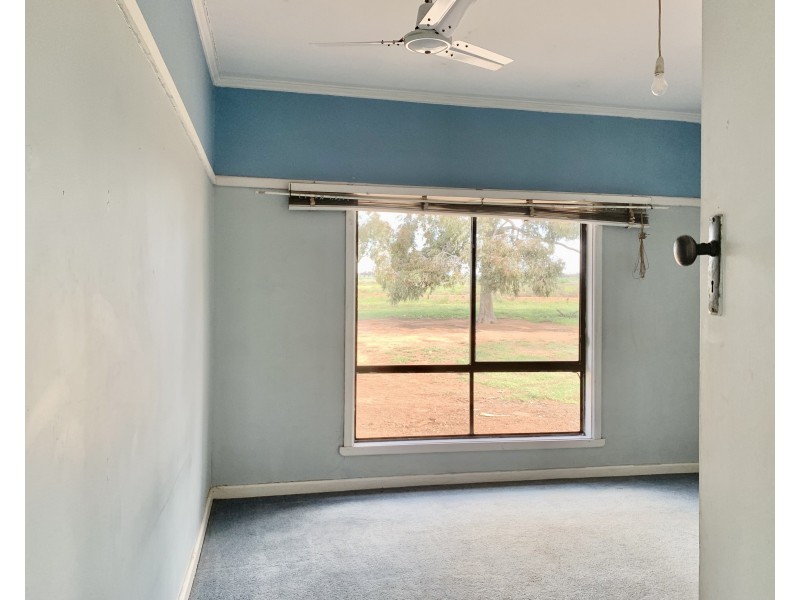 966 Russell Road, Deniliquin NSW 2710