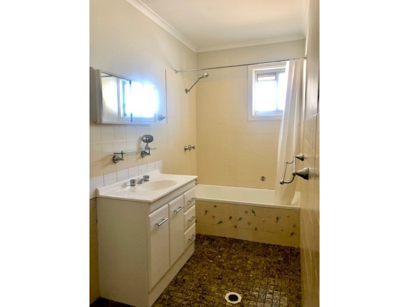 1/510 Harrison, Hay NSW 2711