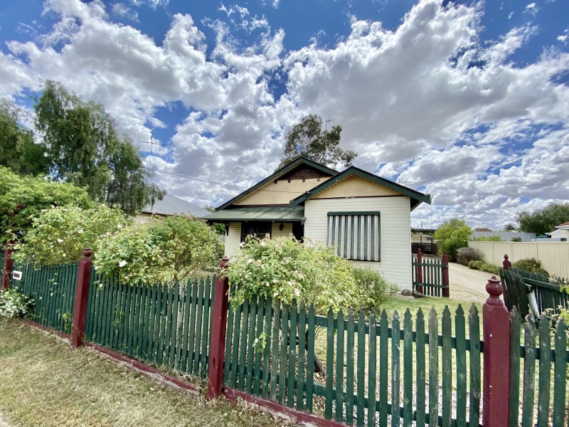 459 Poictiers Street, Deniliquin NSW 2710