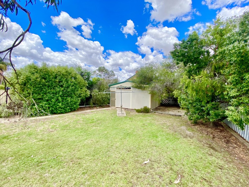459 Poictiers Street, Deniliquin NSW 2710