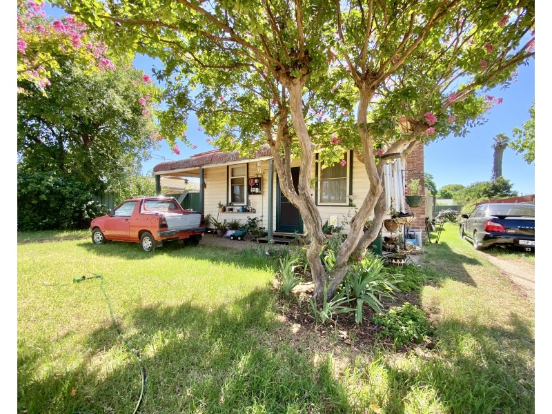 71 Hardinge Street, Deniliquin NSW 2710