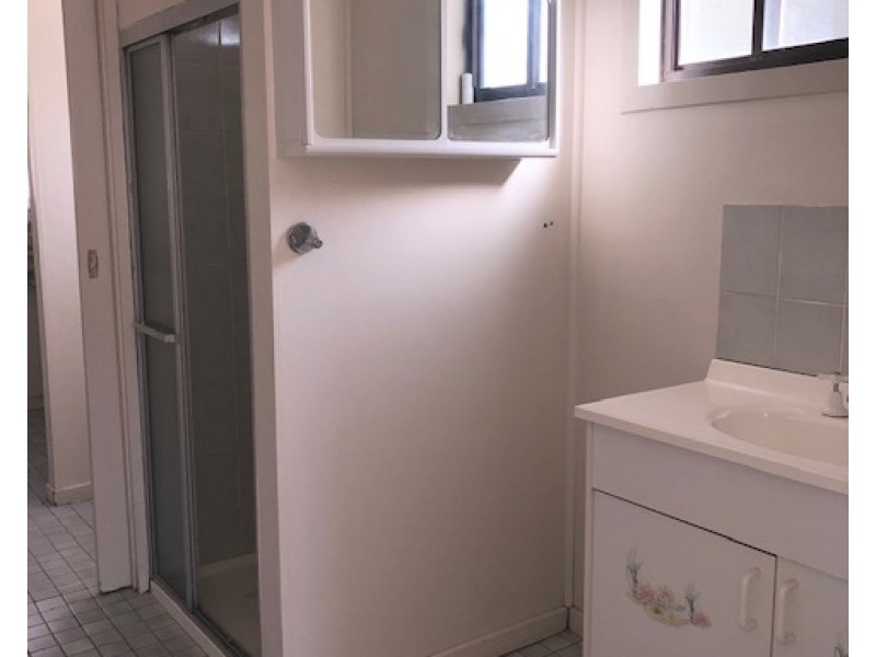 495 Park Street, Hay NSW 2711