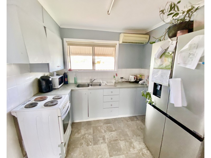 2/449 CADELL STREET, Hay NSW 2711