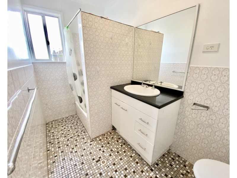 2/449 CADELL STREET, Hay NSW 2711