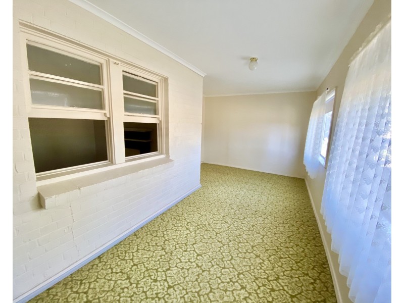 451 Water Street, Hay South NSW 2711