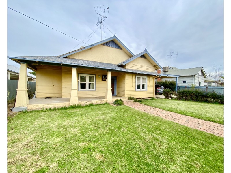 412 Harfleur Street, Deniliquin NSW 2710