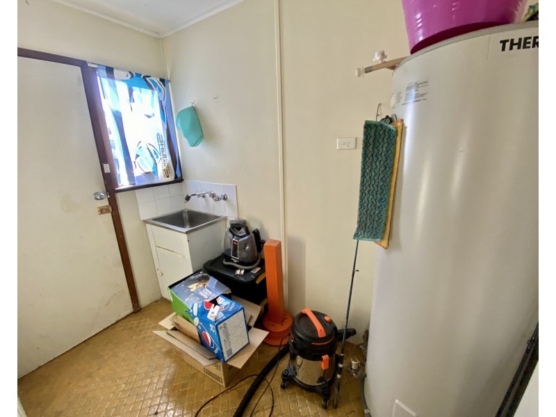 385 Balaclava Street, Hay NSW 2711