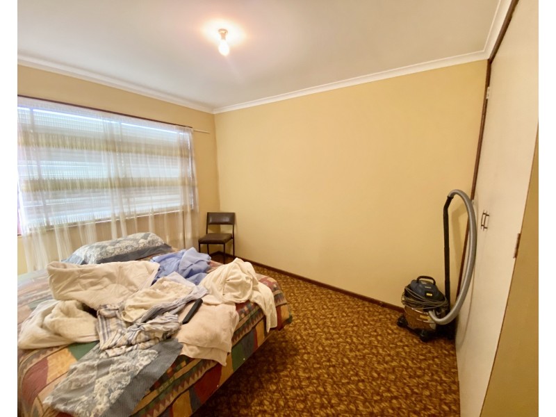 385 Balaclava Street, Hay NSW 2711