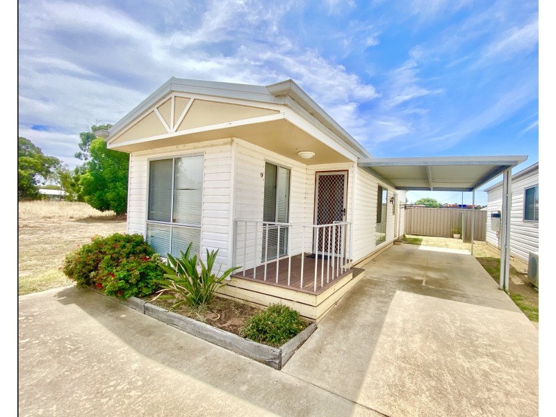 9/73 Butler Street, Deniliquin NSW 2710