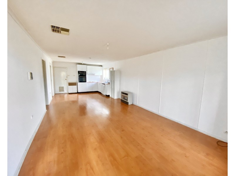 495 Park Street, Hay NSW 2711