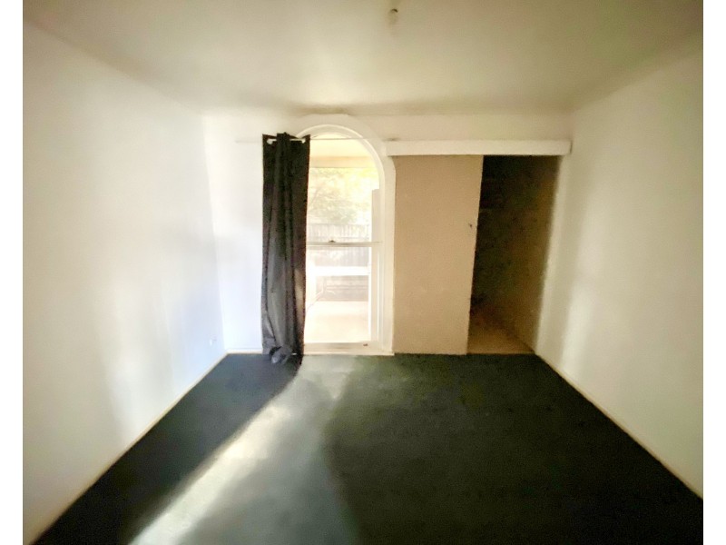 495 Park Street, Hay NSW 2711