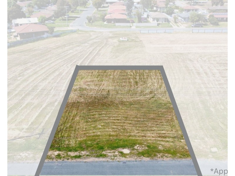 98 Burton Street, Deniliquin NSW 2710