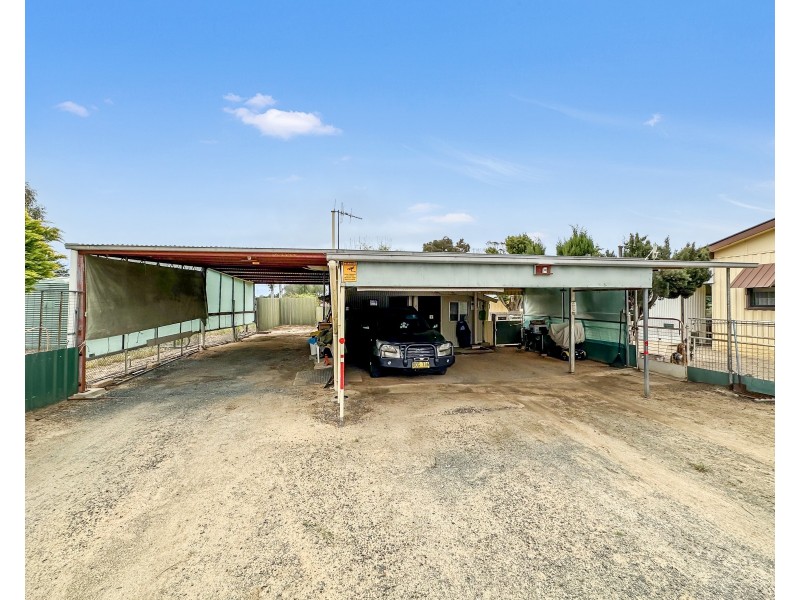27 Gum Tree Lane, Hay NSW 2711