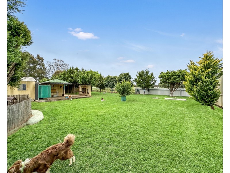 27 Gum Tree Lane, Hay NSW 2711