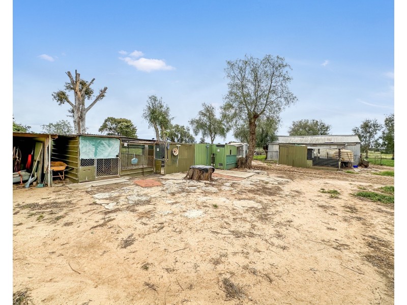27 Gum Tree Lane, Hay NSW 2711