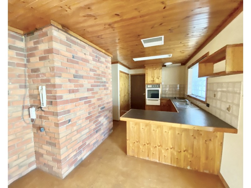 253 LAGOON STREET, Deniliquin NSW 2710