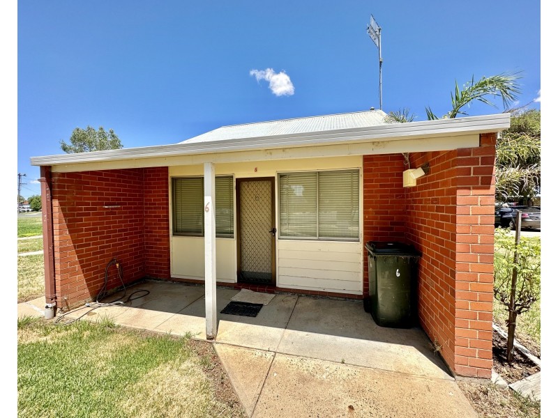 6/424 Poictiers Street, Deniliquin NSW 2710