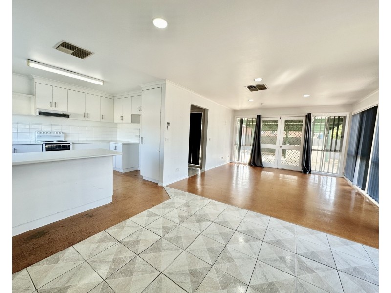 126 Wyatt Street, Deniliquin NSW 2710