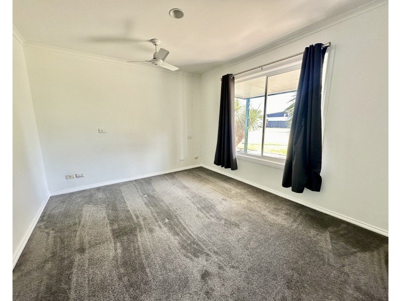 126 Wyatt Street, Deniliquin NSW 2710