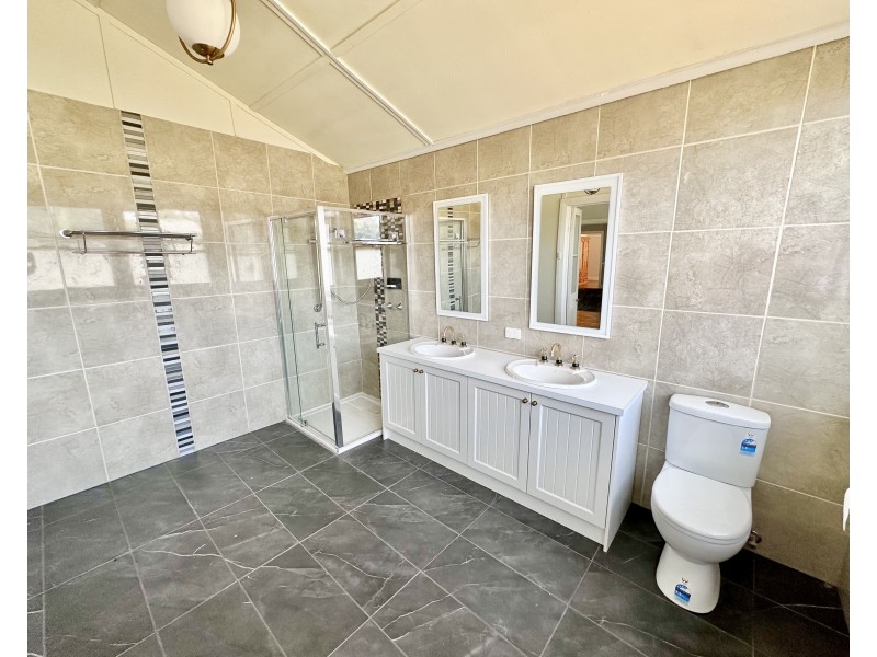 27 Coreen Street, Jerilderie NSW 2716