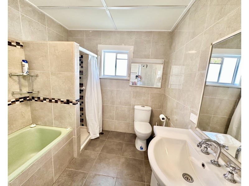 27 Coreen Street, Jerilderie NSW 2716