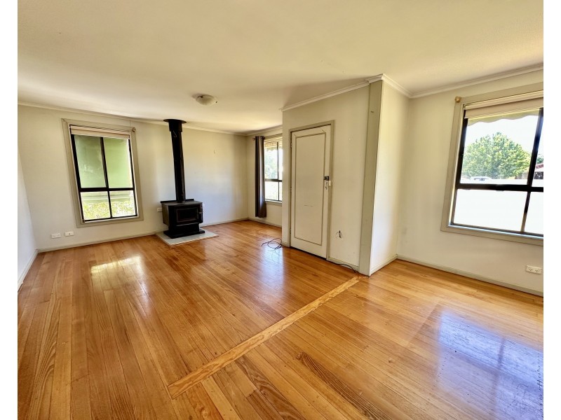 76 Mahonga Street, Jerilderie NSW 2716