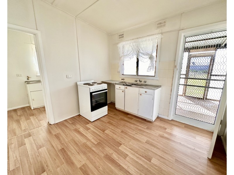 9 Coonong Street, Jerilderie NSW 2716