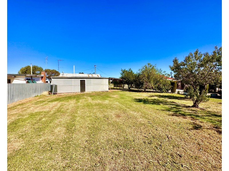 9 Coonong Street, Jerilderie NSW 2716